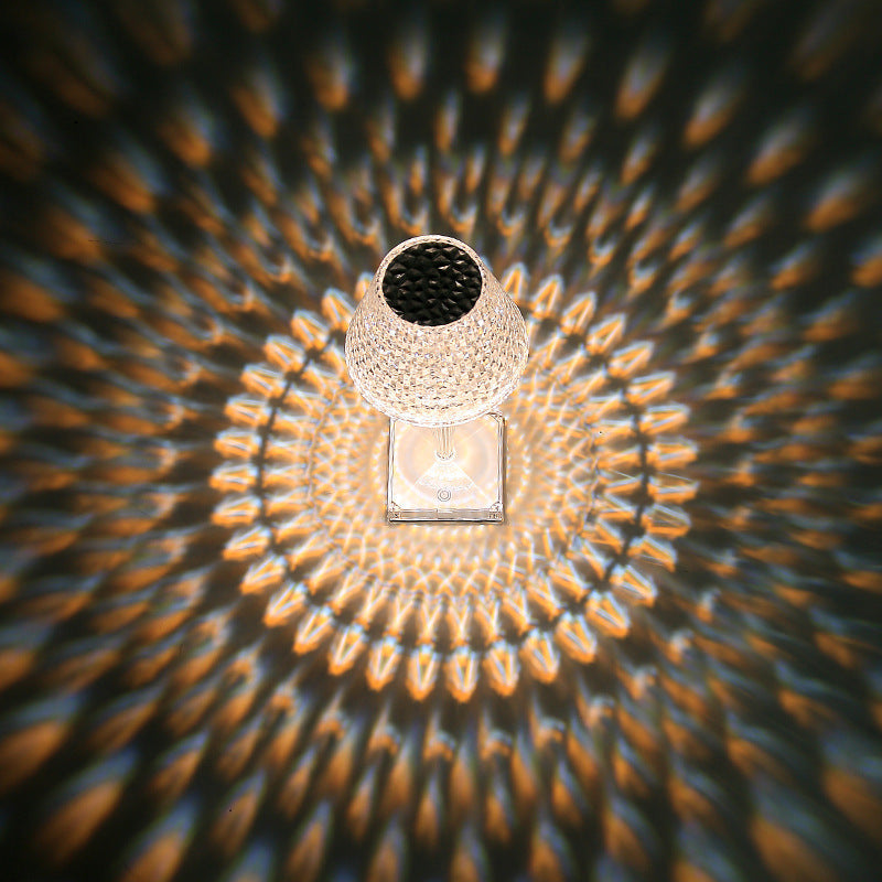 Liesbeth Crystal Lamp – Luxurious Table Lamp with USB Charging Function