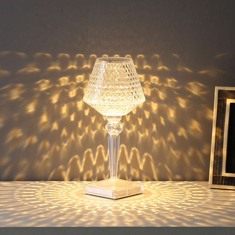 Liesbeth Crystal Lamp – Luxurious Table Lamp with USB Charging Function