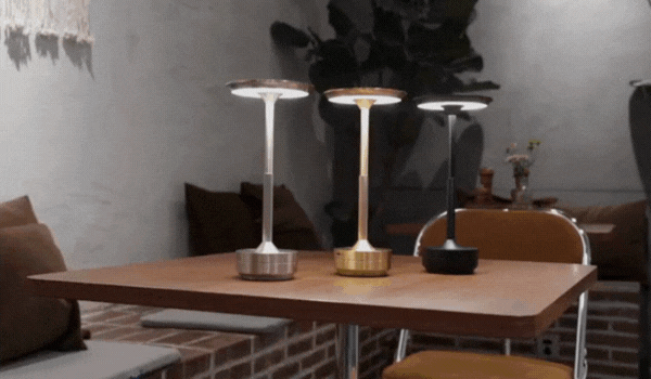 Elegant Wireless Table Lamp with Touch Control and Changing Light Colors 