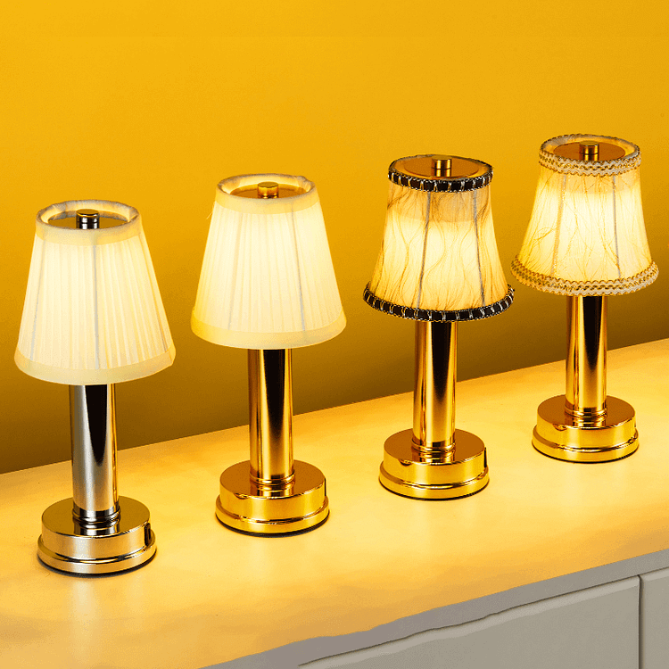 GleamLight Table Lamp - Refined Brass Table Lamp for Modern Lighting and Atmosphere