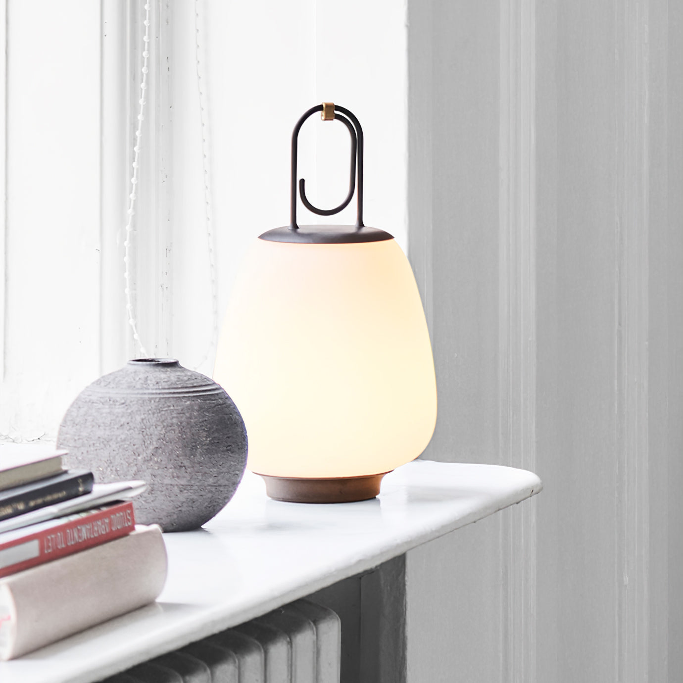 VintageGlow Lantern - Wire Lamp with Luxurious Design