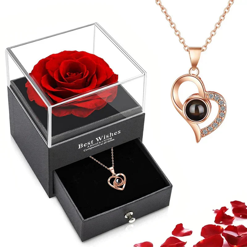 EternalLove Necklace – Heart-Shaped Chain in 100 Languages