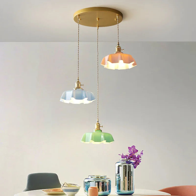 ClassicGleam – Luxurious Brass Pendant Lamp for Timeless Atmosphere