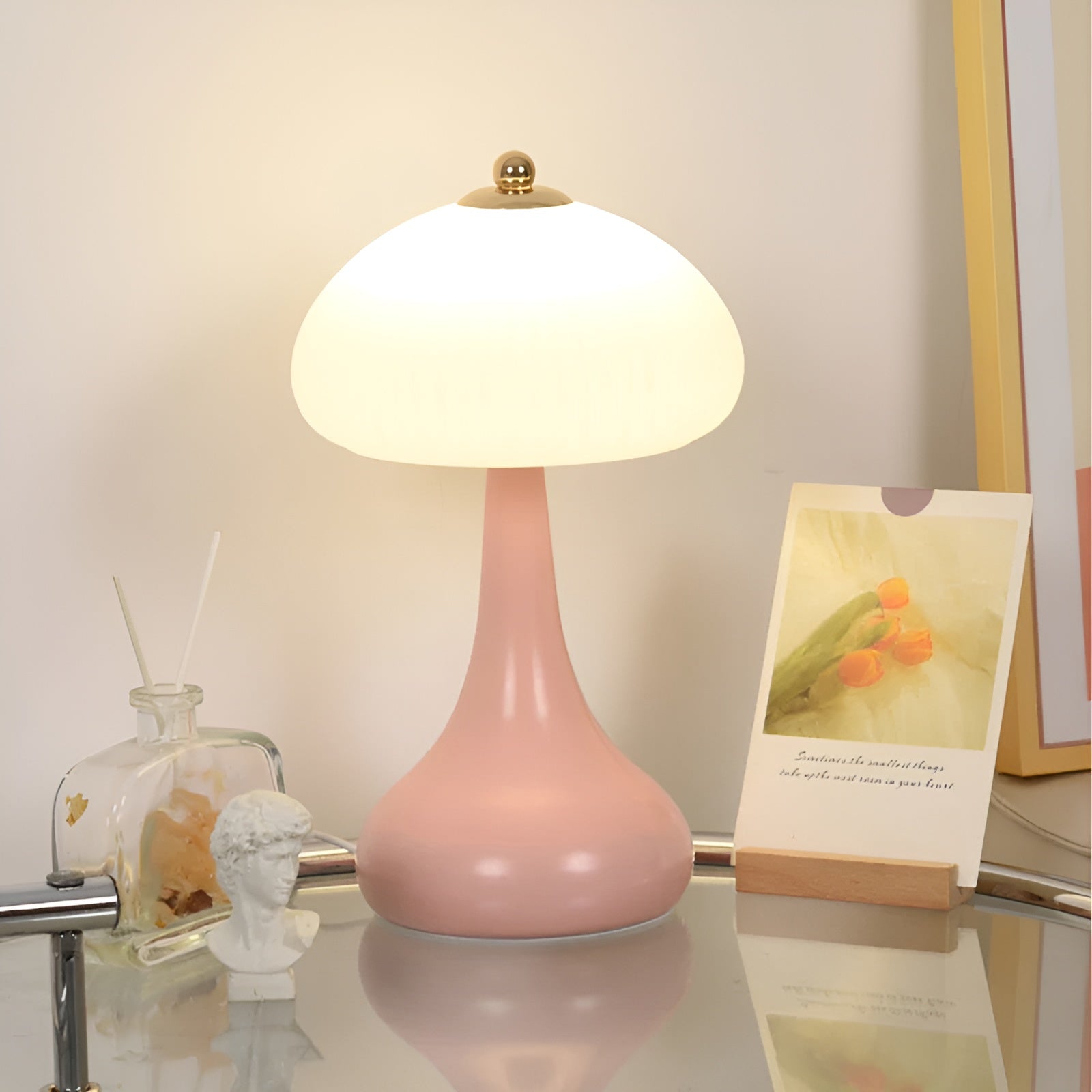 Eleganza Luxe Desk Lamp – Timeless Toad Shape with LED Dimming Function in Soft Colors 