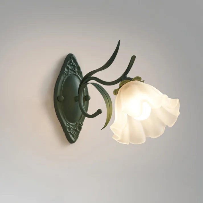 LilyGlow Vägglampa - Elegant Naturinspirerad Belysning