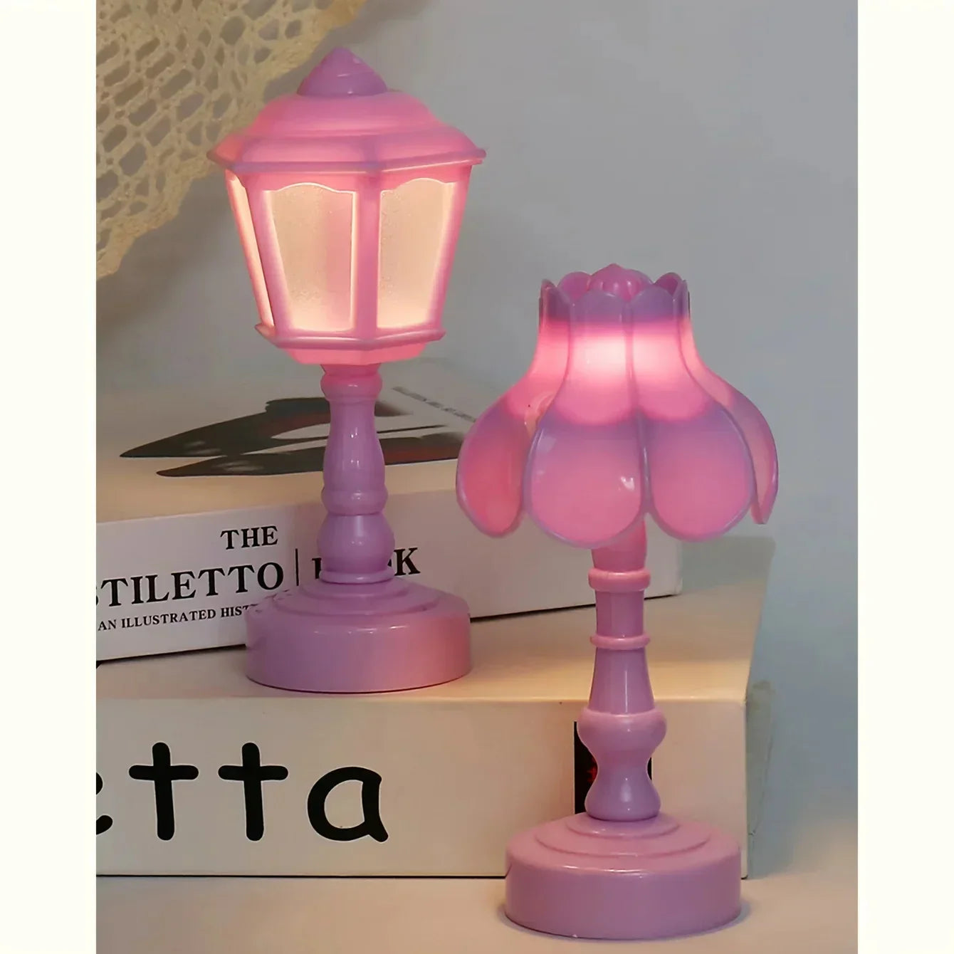 ChicGloed – Elegant Table Lamp with Geometric Design