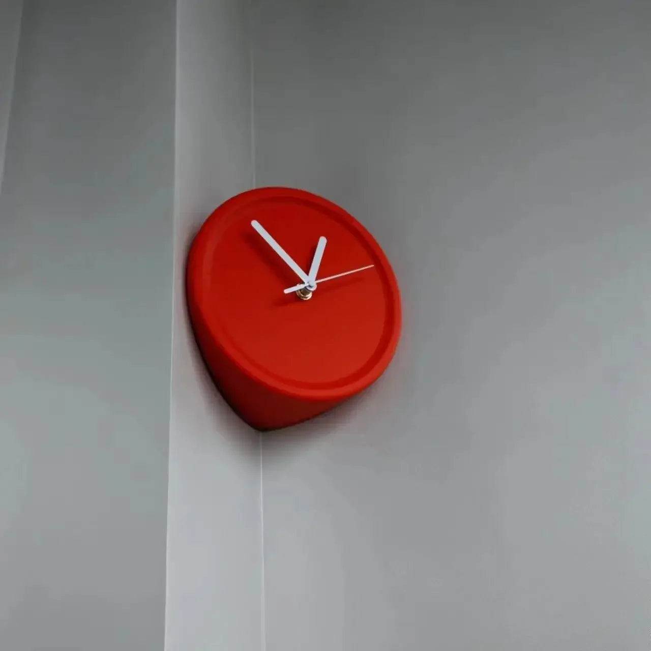SilentCorner Clock - Stylish Silent Wall Clock Without Drilling