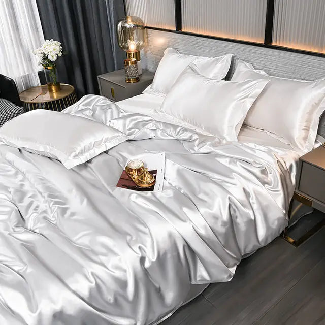 SatinLuxe Bedspread - Luxurious Satin Bedding for Your Bedroom