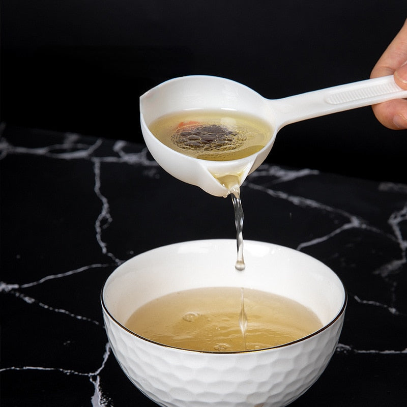 Separating spoon – Easy to separate oil and liquids