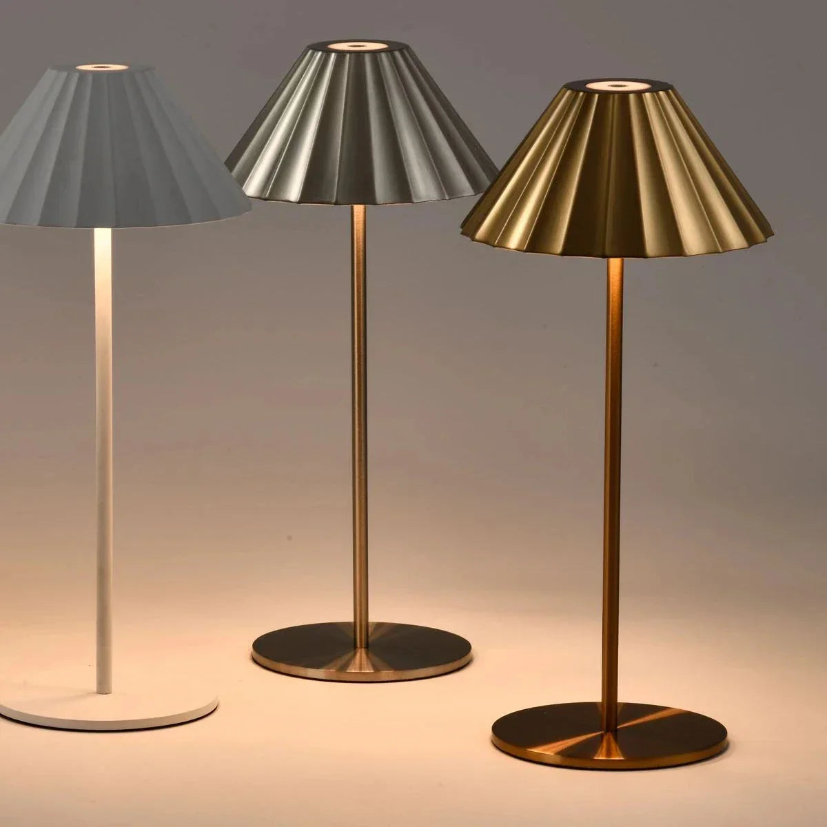 ChicLight – Elegant Dimmable Table Lamp with LED Lighting