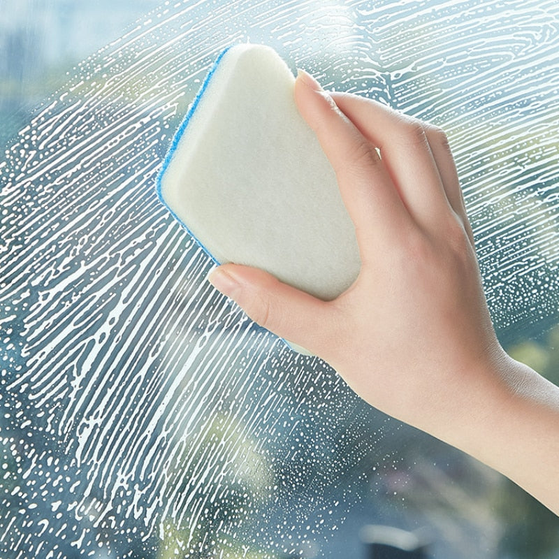 CleanEase Brush – Effective Cleaning of Bathroom Walls