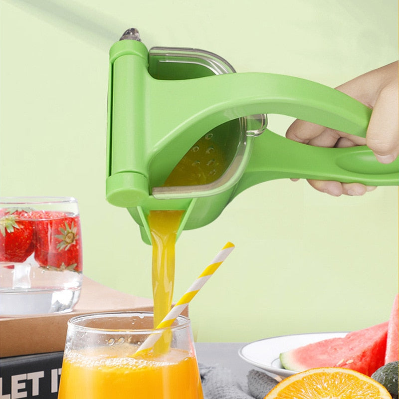 LemonSqueeze Juicer - Quick and Easy Lemon Juice Extraction