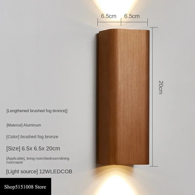 GlowLuxe - Stilig LED-vägglampa för sovrum