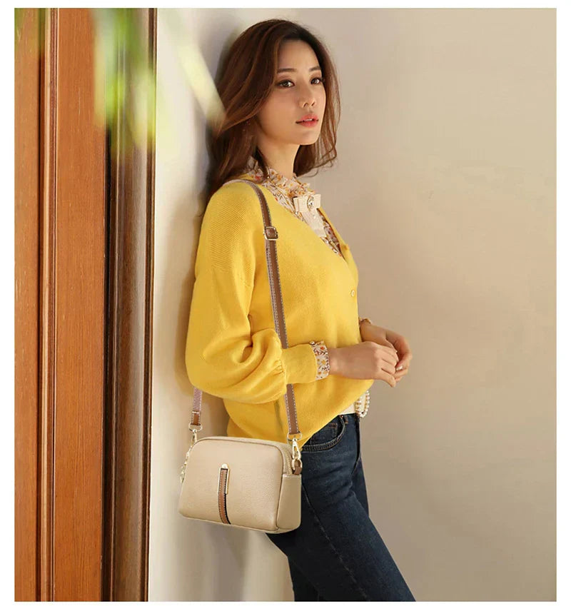 EleganceBag - Luxurious Handbag with Practical Functionality