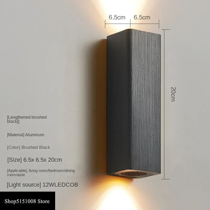 GlowLuxe - Stilig LED-vägglampa för sovrum