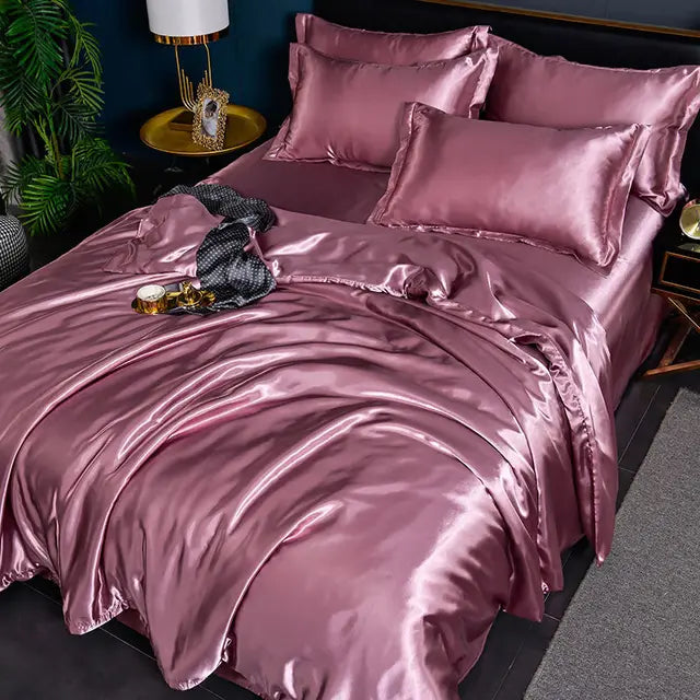 SatinLuxe Bedspread - Luxurious Satin Bedding for Your Bedroom