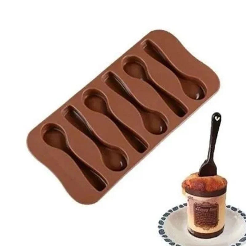 SpoonMoule – Flexible Silicone Baking Mold for Cakes