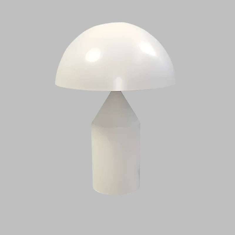 SleekMushroom – Skandinavisk Minimalistisk Bordslampa i Guld