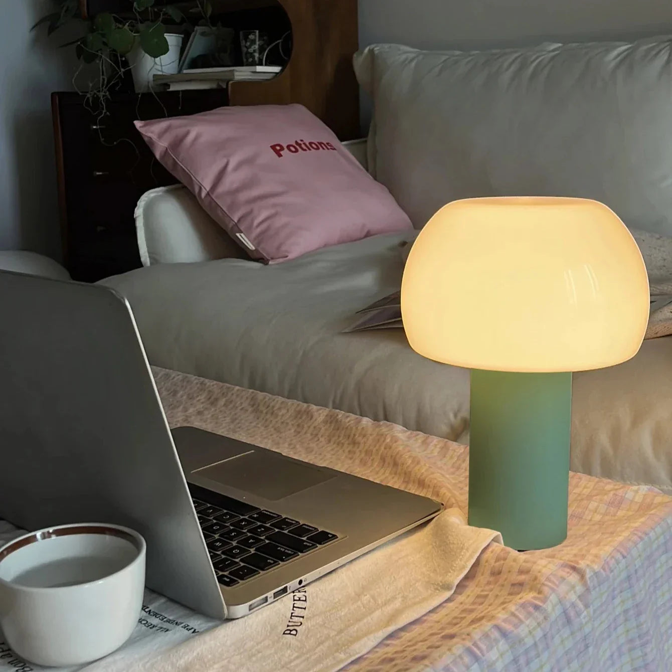 StyleLamp – Portable LED Table Lamp for Atmospheric Lighting