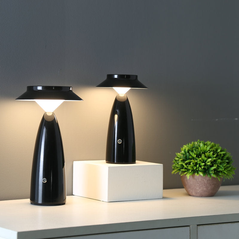 MushroomGlo – Lekfull Lampa med Industriell Charm