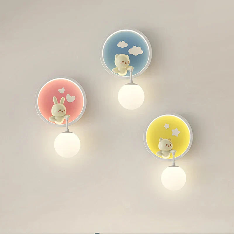 Romantic Wall Light – Playful Animal Wall Lamp for Children