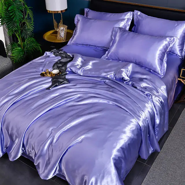 SatinLuxe Bedspread - Luxurious Satin Bedding for Your Bedroom
