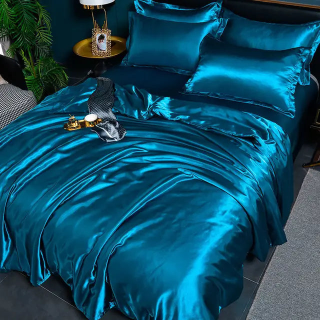 SatinLuxe Bedspread - Luxurious Satin Bedding for Your Bedroom