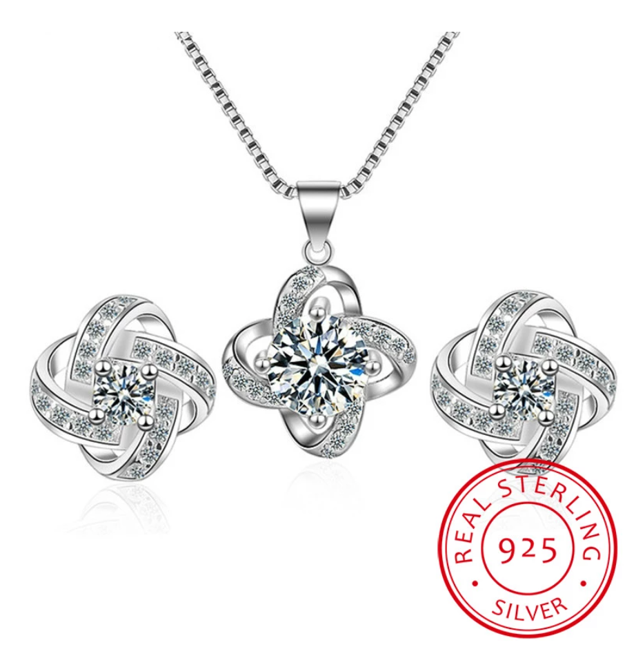 Charming Liebdesknoop Pendant and Earring Set | The perfect gift!