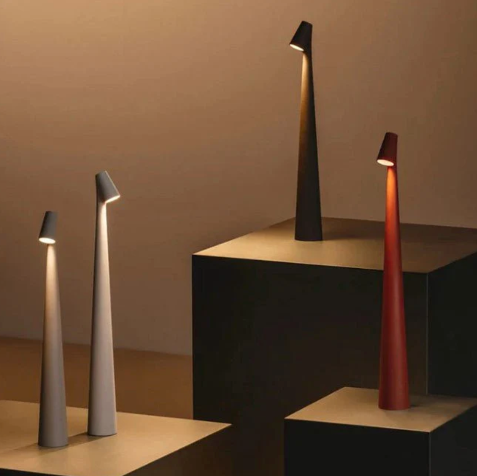Fins ArtisanGlow - Lamp for Luxury Interior Lighting
