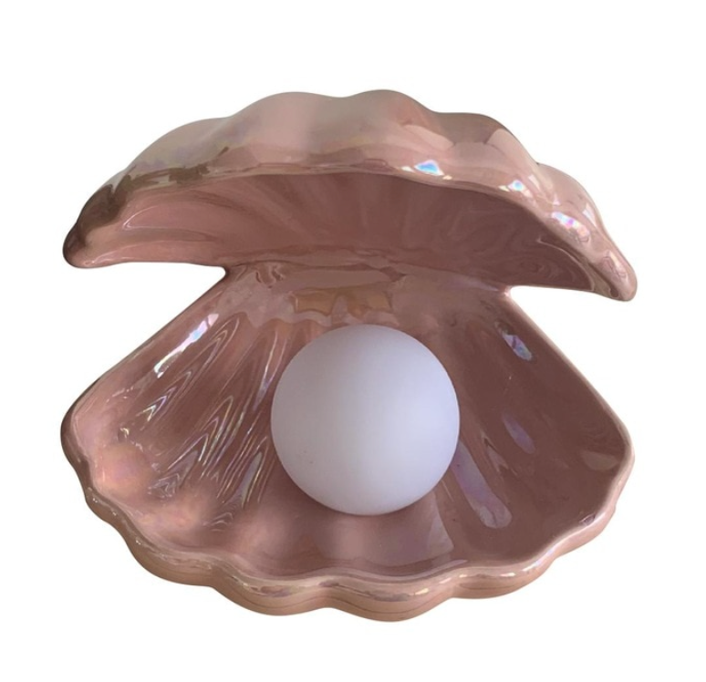 ShellGlow Lampa – Elegant Snäckbelysning med Pärla