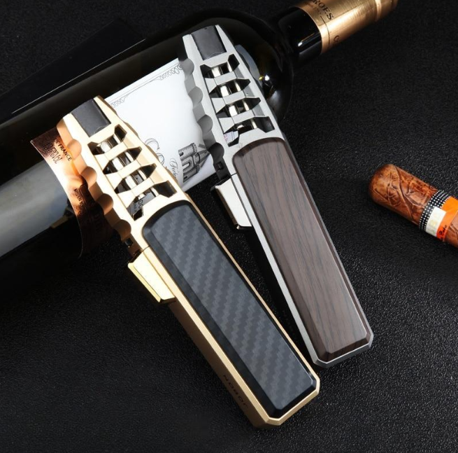 BlazeGuard Lighter – Robust Windproof Flame for Adventure