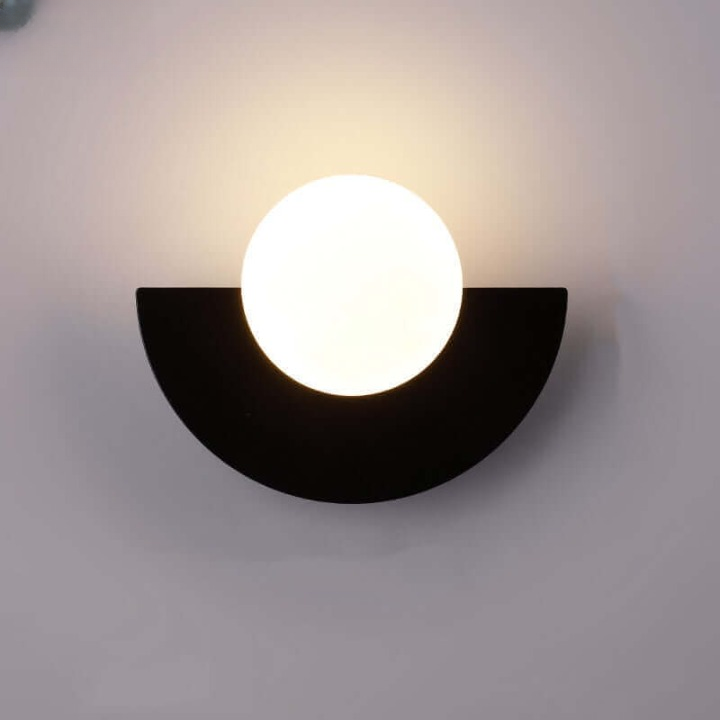 Noorderlicht Charme - Crescent Wall Lamp in Metal 