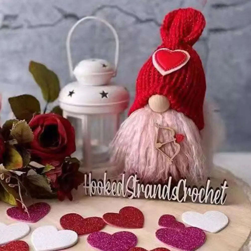 Cute Handmade Elves for Festive Moods 