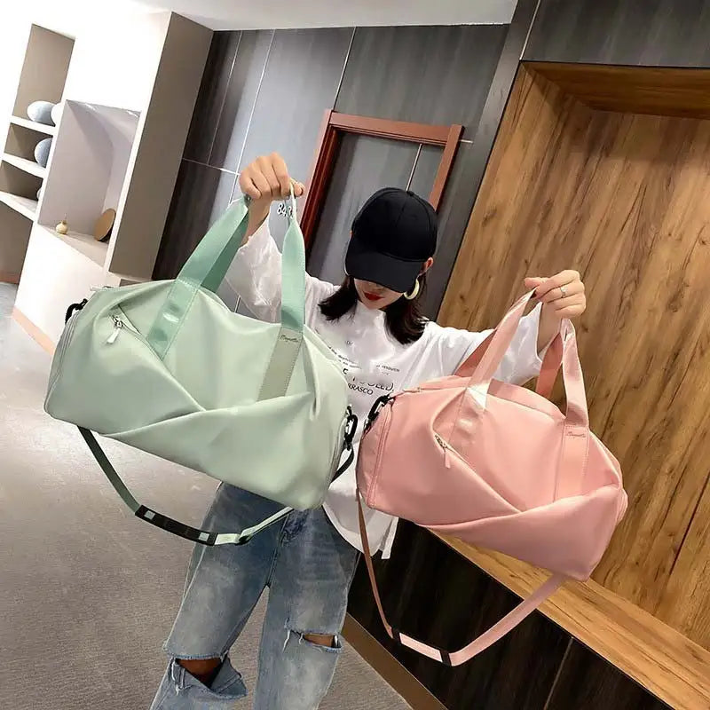 FlexCarry Sports Bag - Stylish Multifunctional Sports Bag for Every Occasion