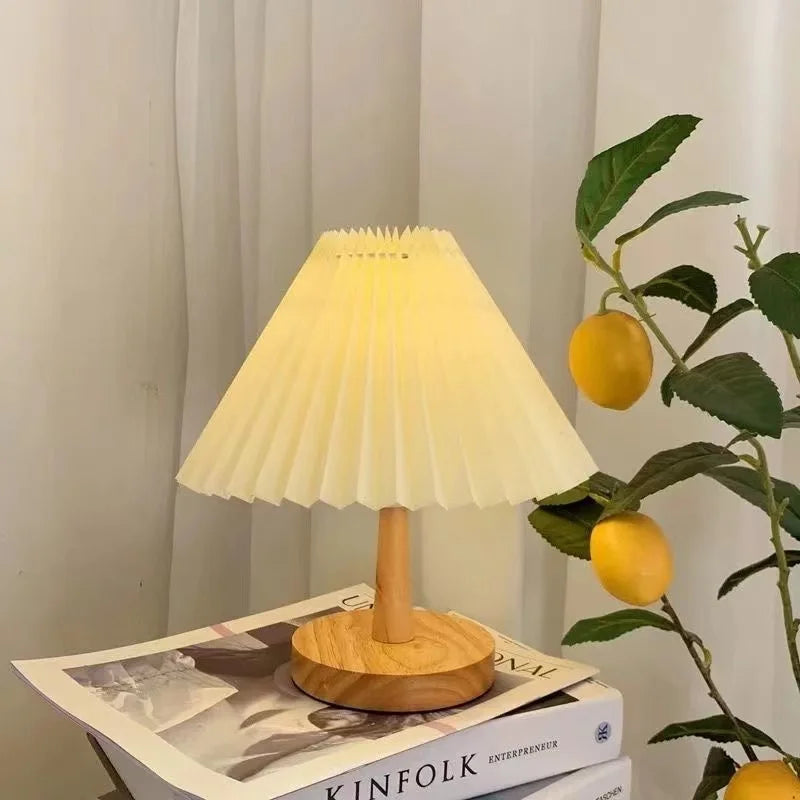 Foldable Pleated Table Lamp - Stylish Foldable LED Table Lamp for Unique Interior Design