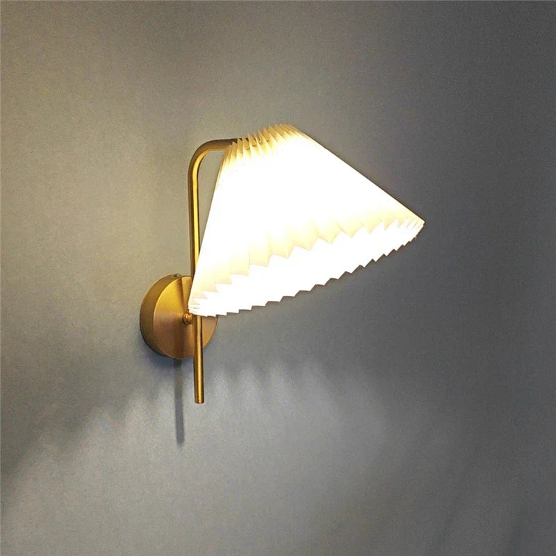 NordicLuxe - Luxurious Gold Wall Lamp for the Bedroom