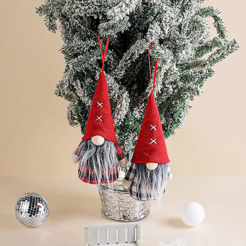 Festliga Plysch Tomtar med Klockor och Mistletoe