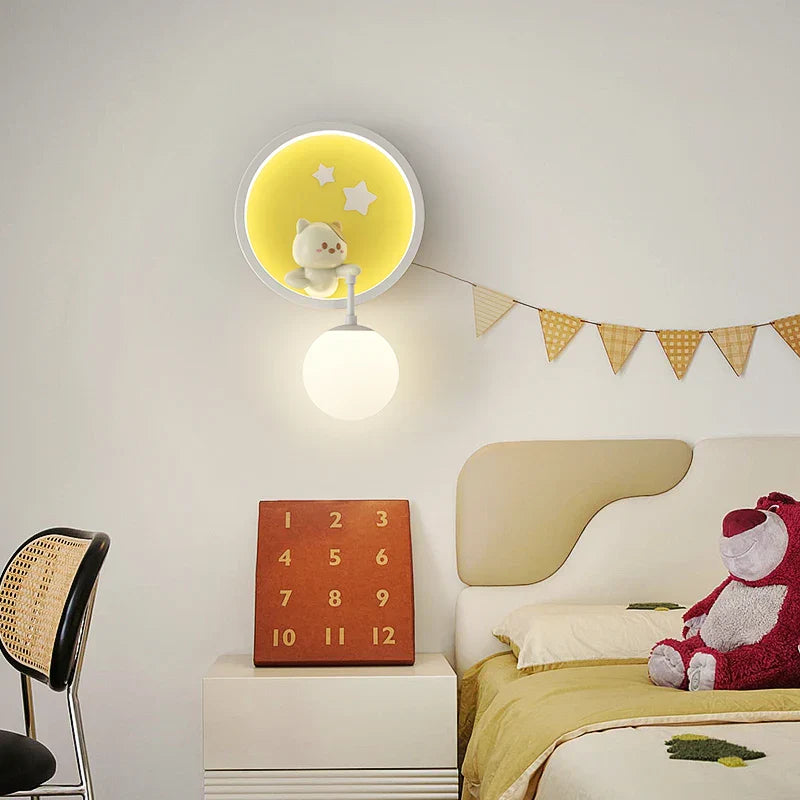 Romantic Wall Light – Playful Animal Wall Lamp for Children