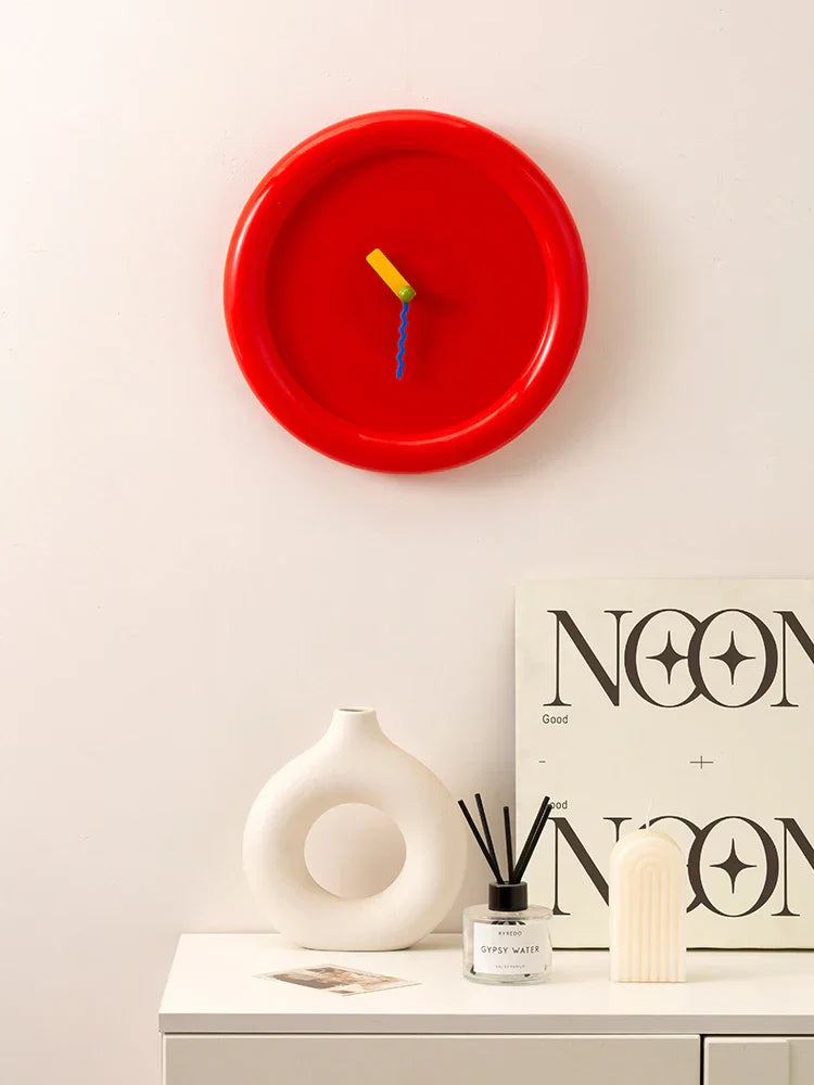 EpeiusHome – Memphis Wall Clock for Elegant Rooms