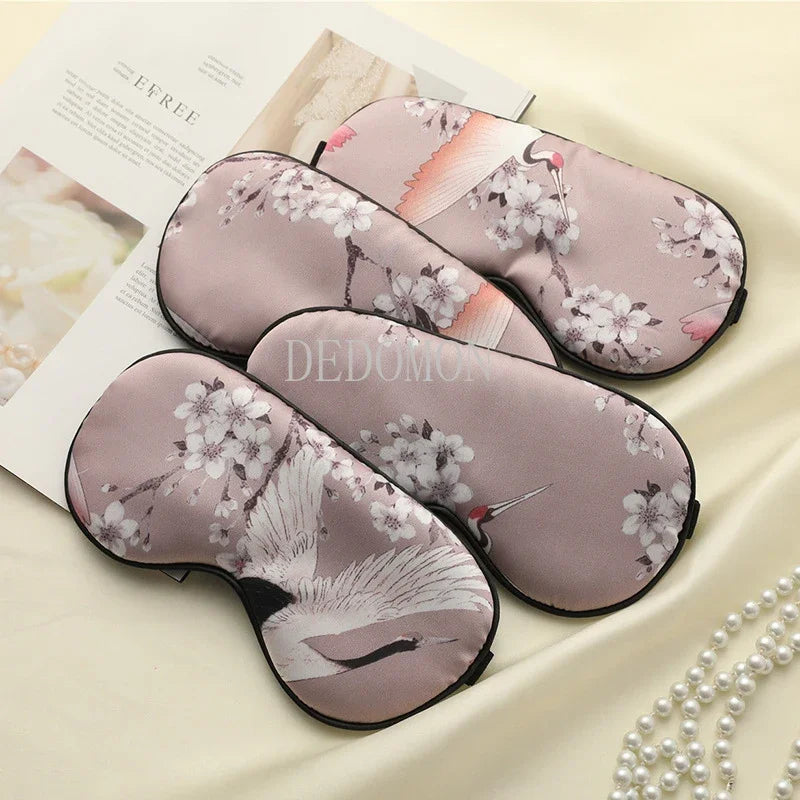 Grue de Soie – Luxurious Silk Eye Mask with Crane Design