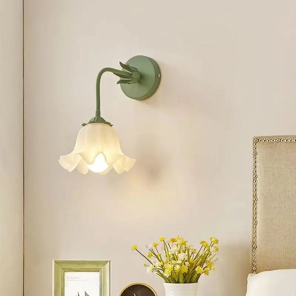 FrenchBloom Vägglampa – Sängkammarfärgerlampan