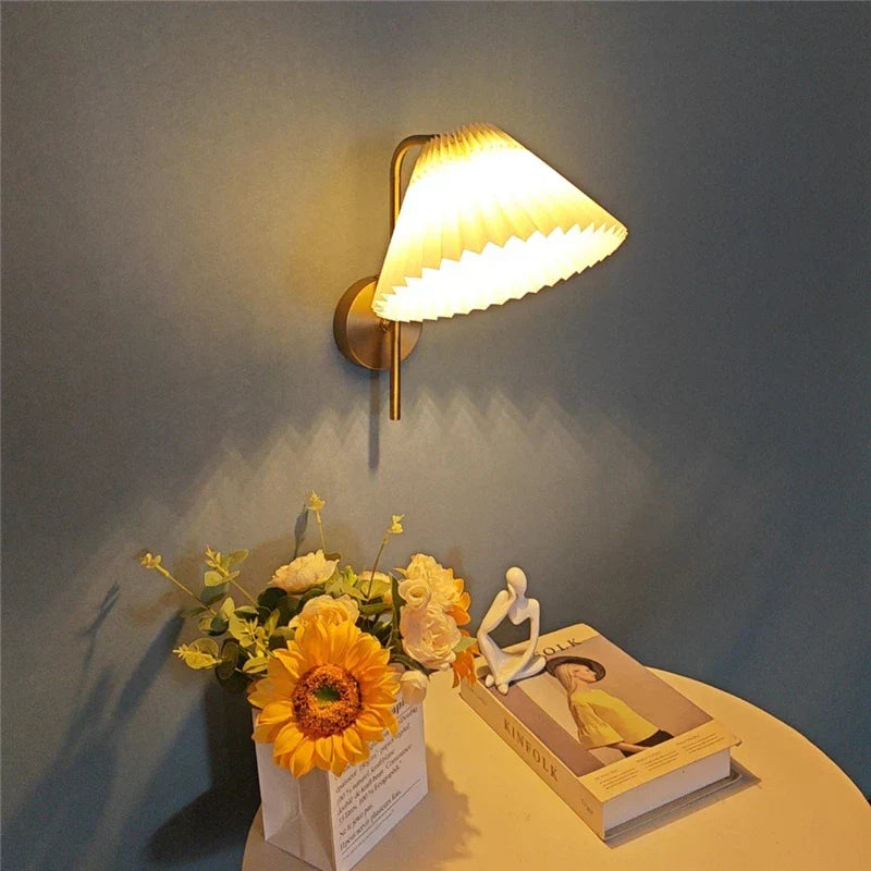 NordicLuxe - Luxurious Gold Wall Lamp for the Bedroom