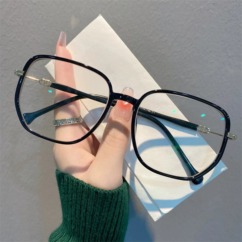 LuxeVision – Stylish Blue Light Blocking Glasses