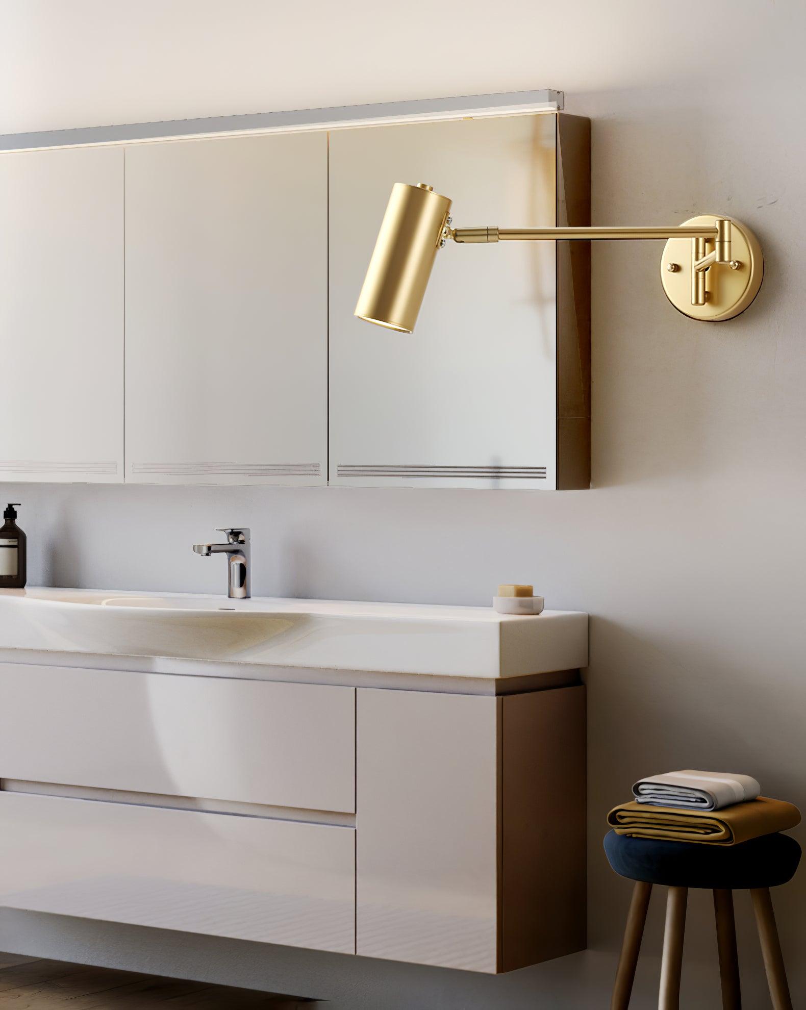 ModernGlow - Stylish Wall Lamp in Metal and Acrylic