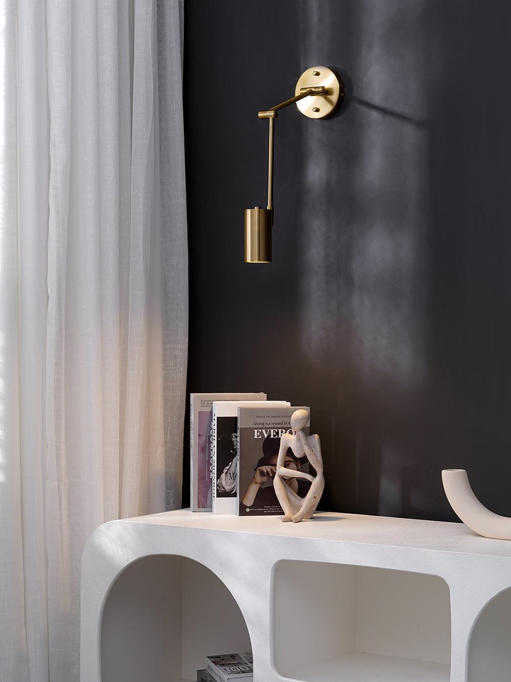 ModernGlow - Stylish Wall Lamp in Metal and Acrylic
