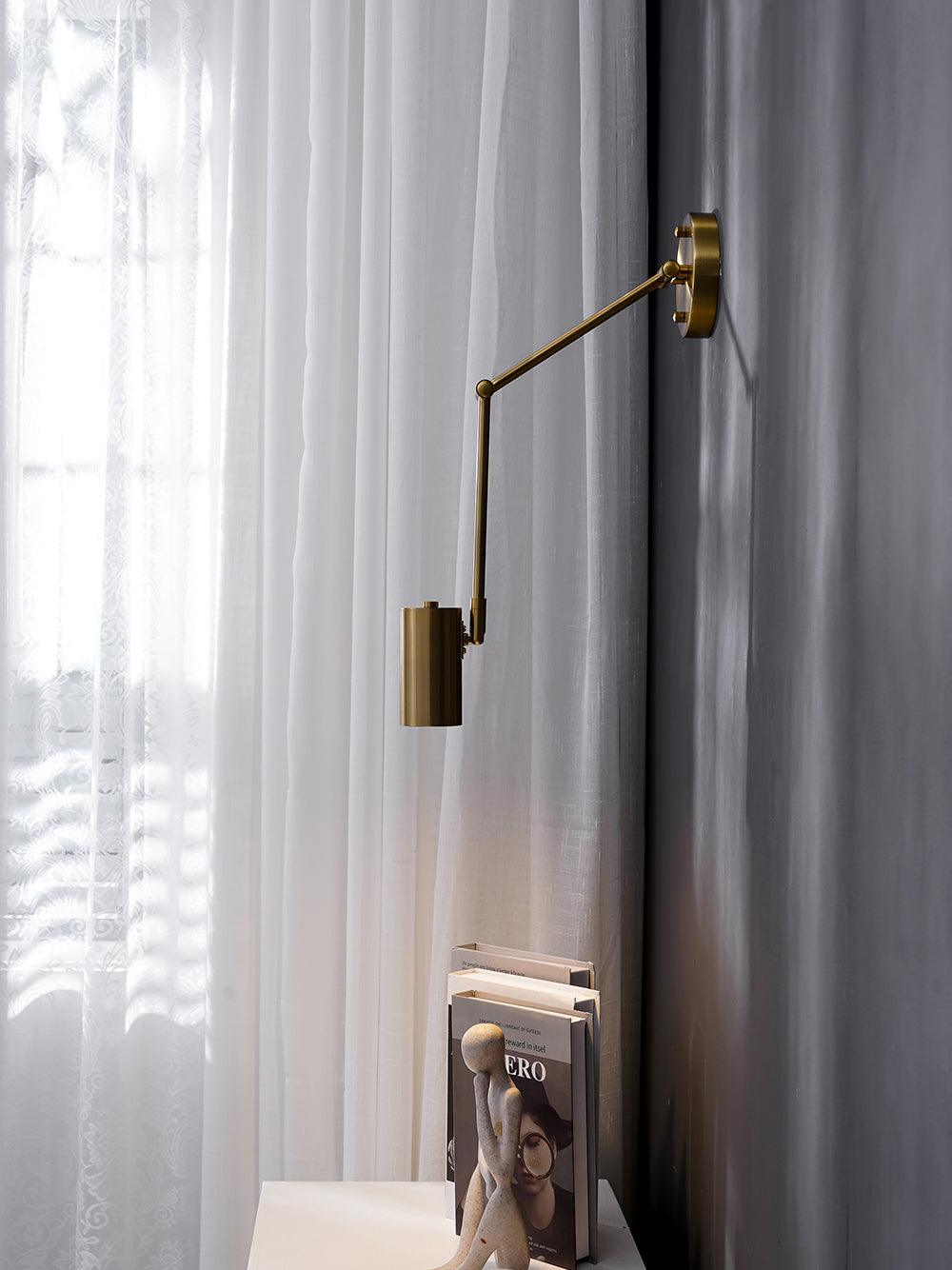 ModernGlow - Stylish Wall Lamp in Metal and Acrylic