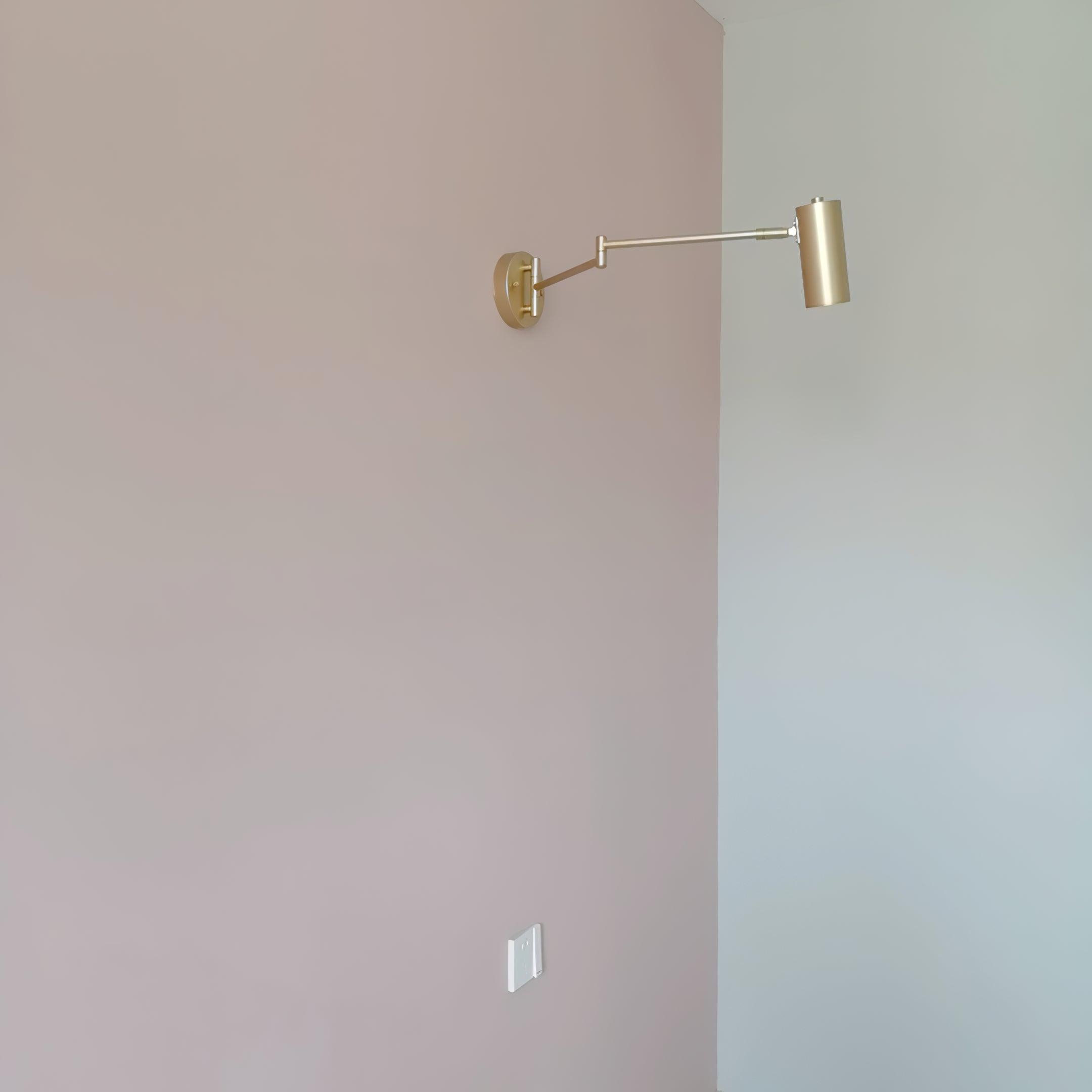 ModernGlow - Stylish Wall Lamp in Metal and Acrylic