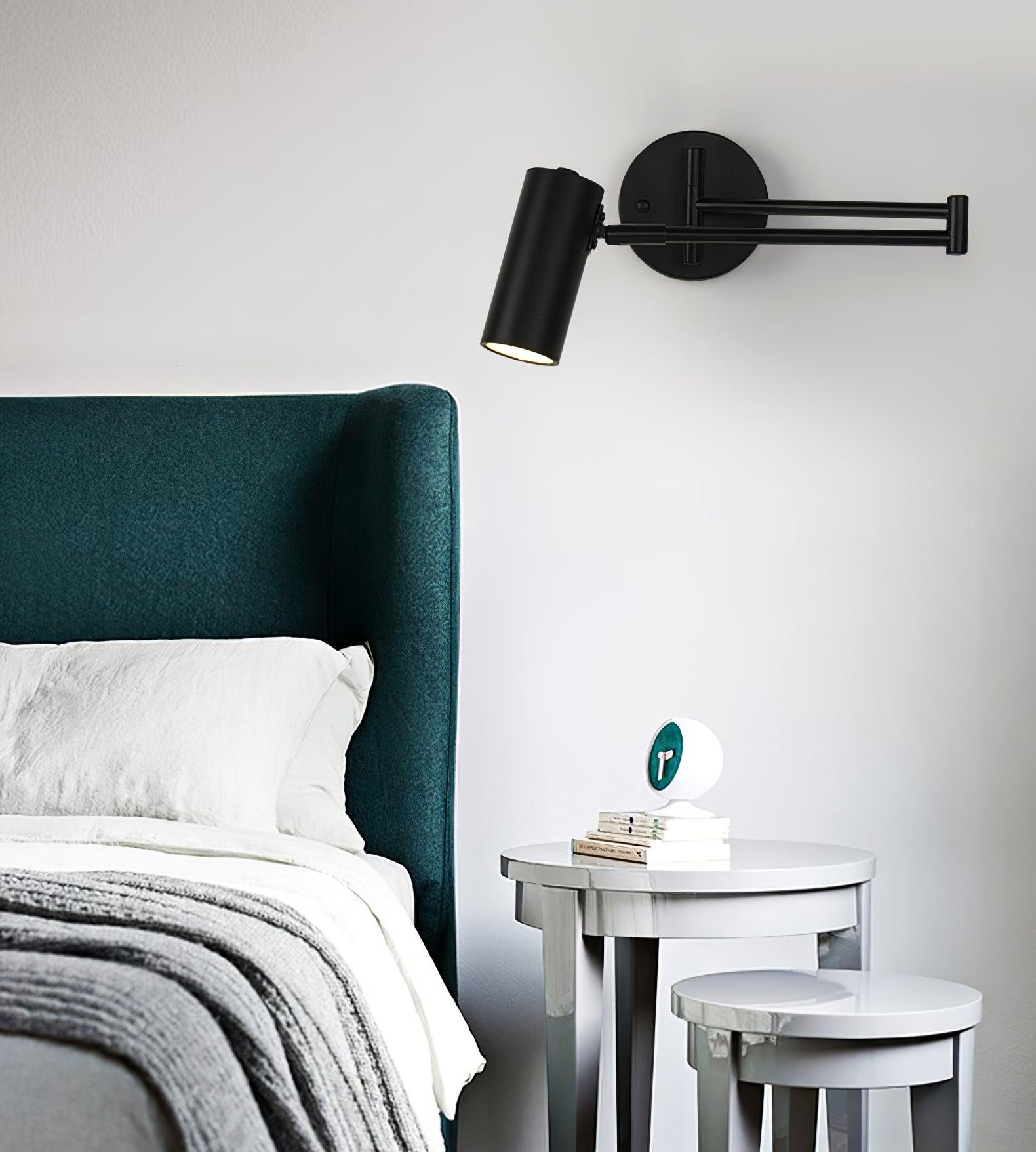 ModernGlow - Stylish Wall Lamp in Metal and Acrylic