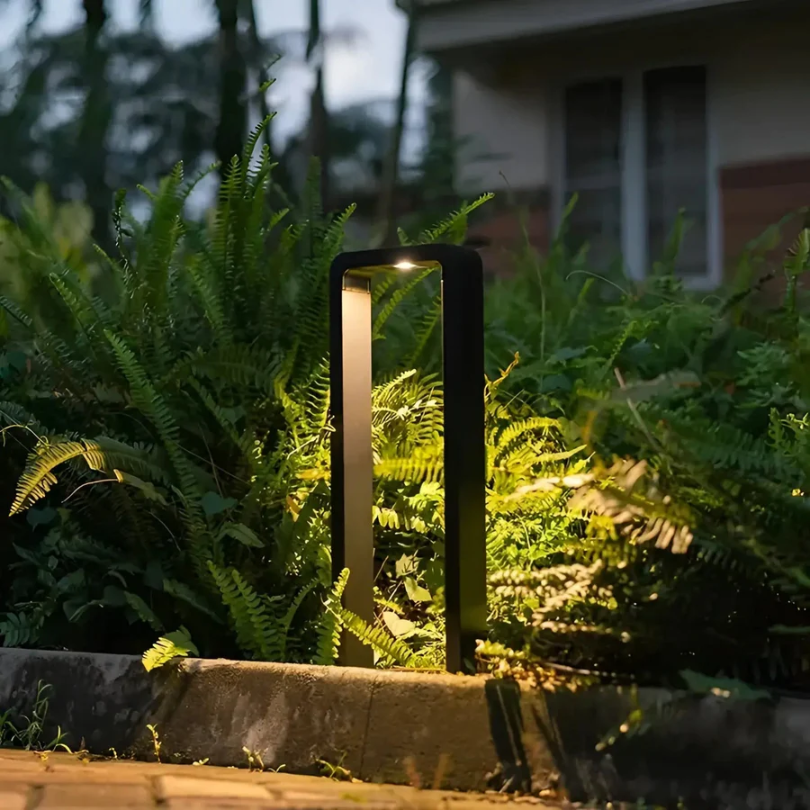 LumaGarde Light - Elegant Modern LED Garden Lighting