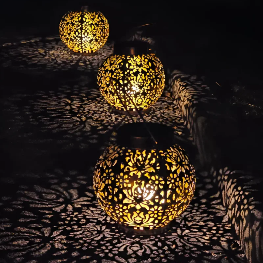 RadiantGlow – Waterproof LED Garden Light with Solar Cell